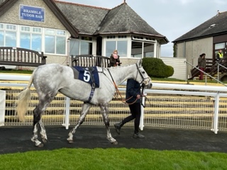 Atomic Angel 3rd – that's her back in town!