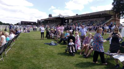 Newmarket Racegoers
