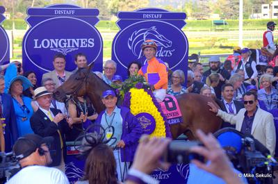 Beholder ridden by Gary Stevens wins the Breeders' Cup Distaff at Santa Anita